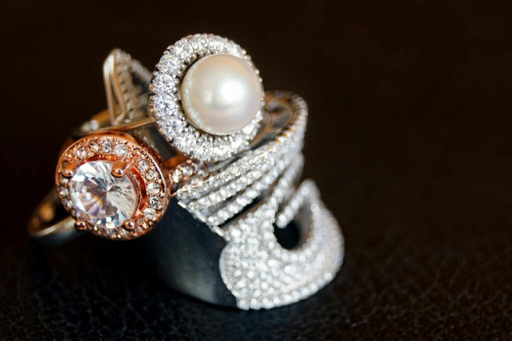 Who Can Appraise Jewelry for Insurance Companies by Country List?